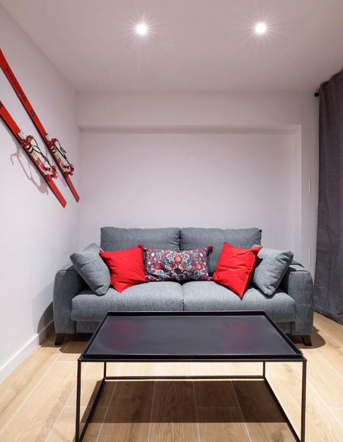 Beautifully Renovated 4 Bedroom Apt + Kid'S Room Σιέρρα Νεβάδα Εξωτερικό φωτογραφία